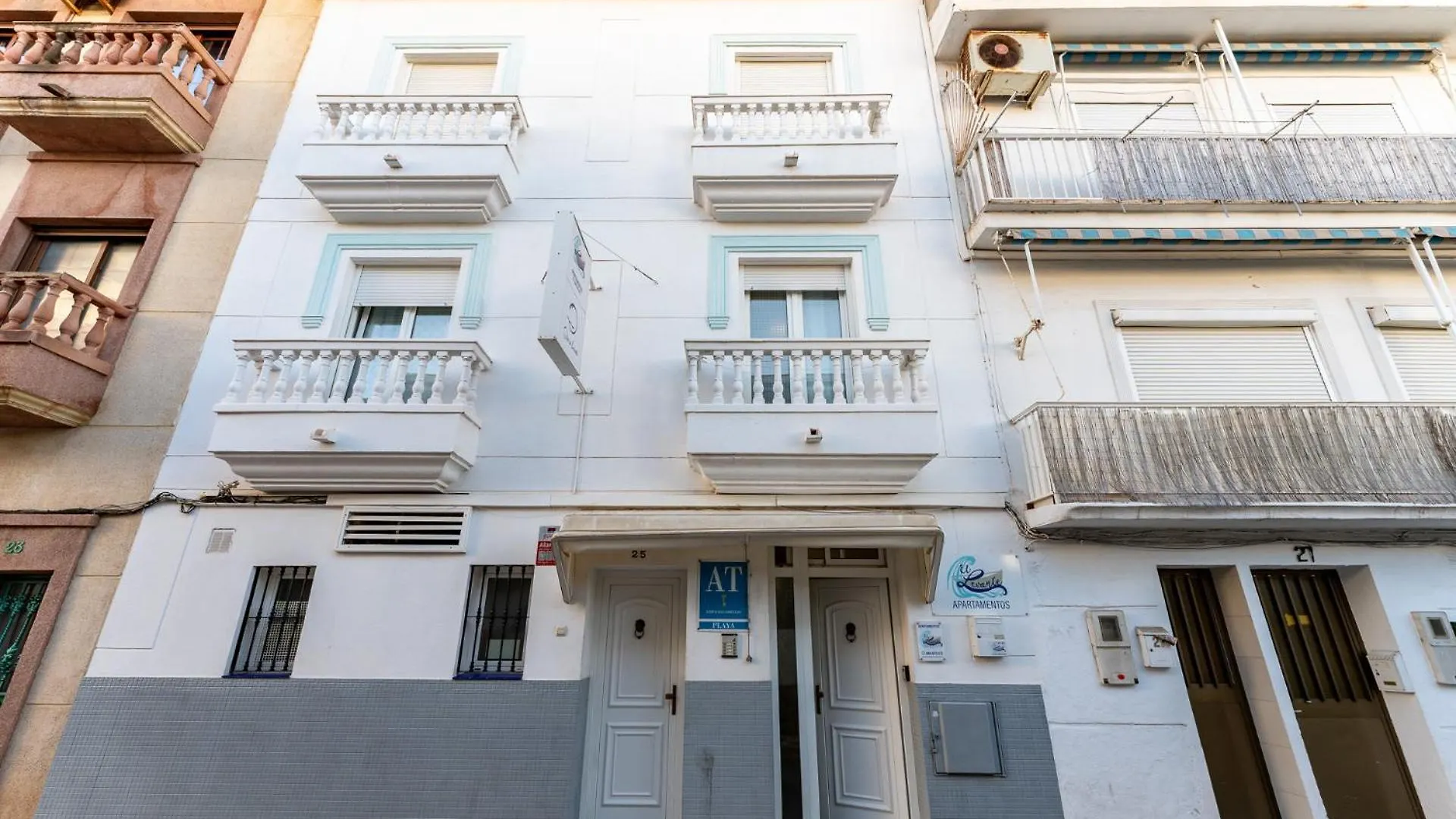 Malagasuite El Levante Apartments 토레몰리노스