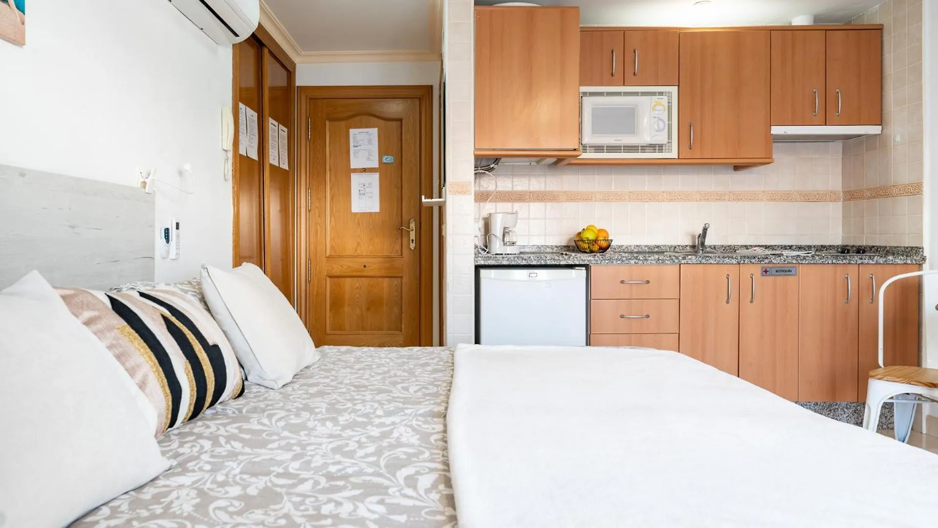 Malagasuite El Levante Apartments 토레몰리노스