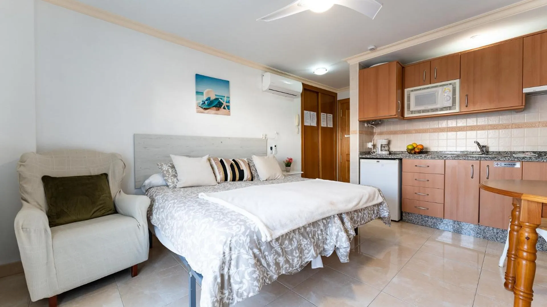 Malagasuite El Levante Apartments 토레몰리노스