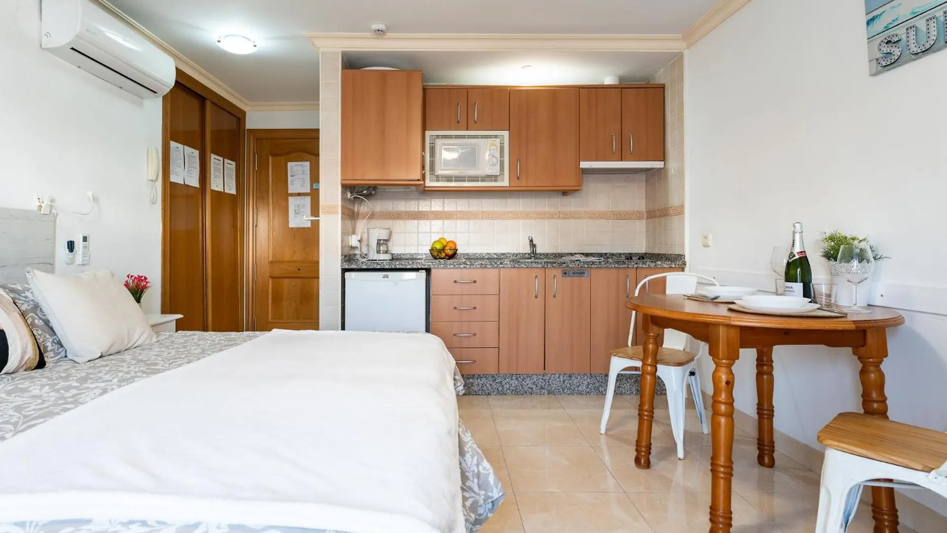 Malagasuite El Levante Apartments 토레몰리노스